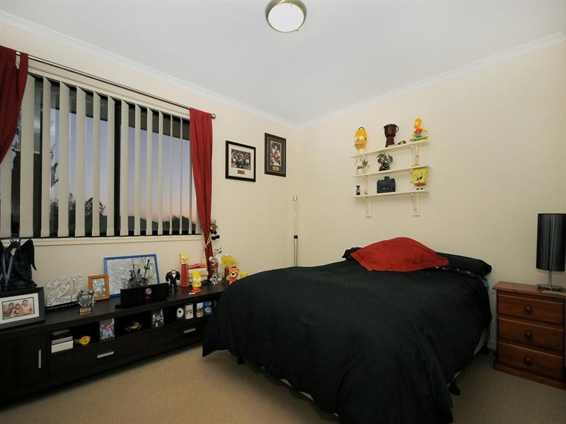 14 Banksdale Drive, Middle Ridge QLD 4350