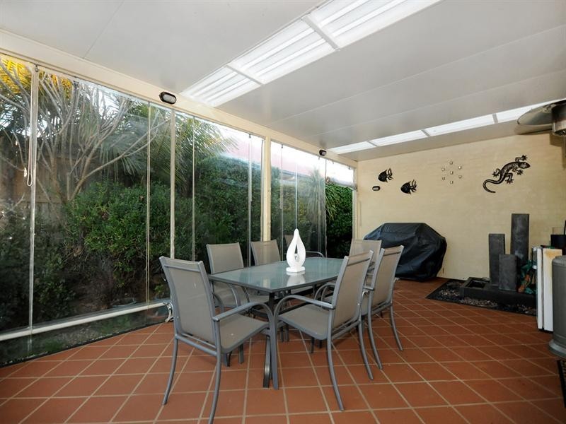 14 Banksdale Drive, Middle Ridge QLD 4350