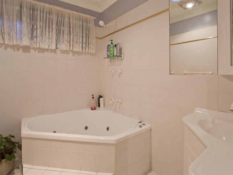 53 Merino Street, Harristown QLD 4350