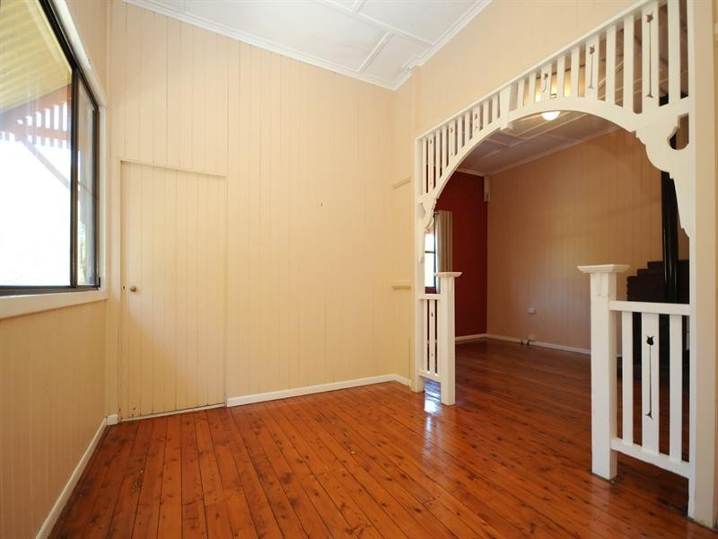 18 Hume Street, North Toowoomba QLD 4350