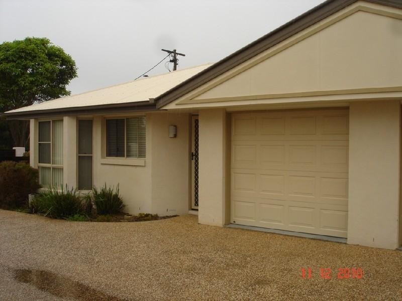 1/381 Greenwattle Street, Wilsonton QLD 4350