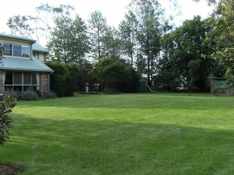 14 Nichols Road, Highfields QLD 4352