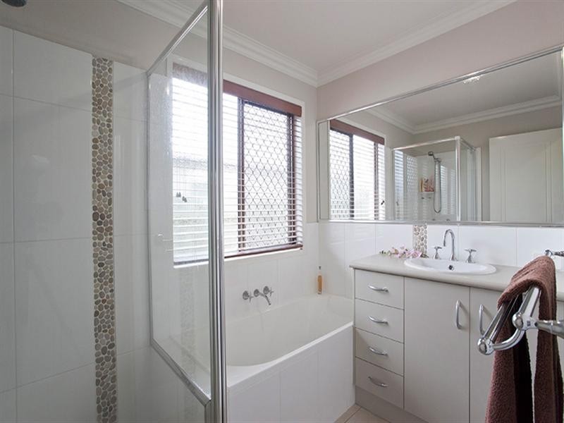 2/67 Kearney Street, Kearneys Spring QLD 4350