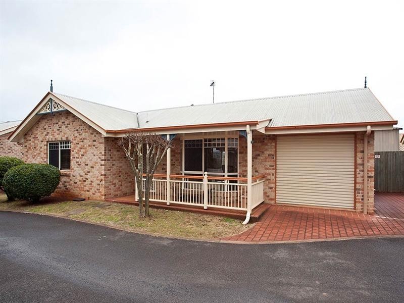 2/180 Bridge Street, Toowoomba City QLD 4350
