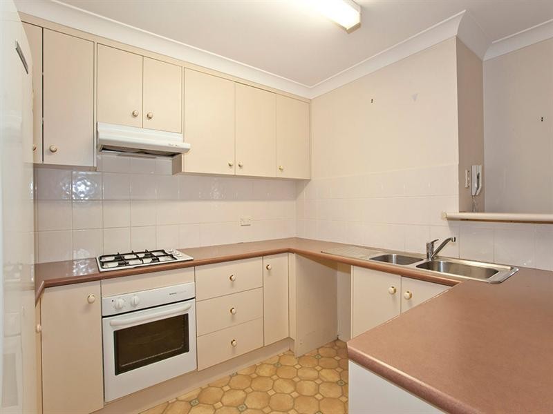 2/180 Bridge Street, Toowoomba City QLD 4350