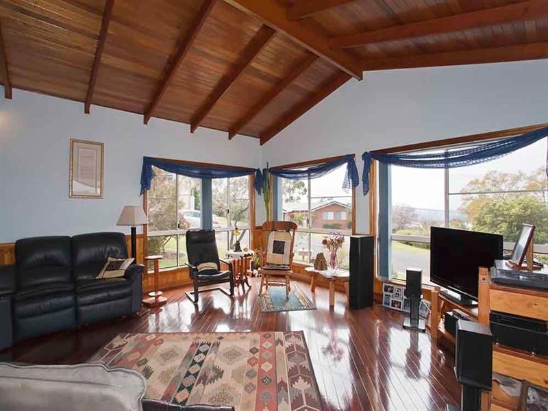 41 Skyline Drive, Blue Mountain Heights QLD 4350