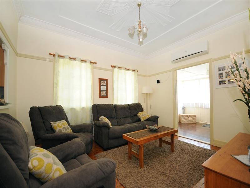 10 Brim Street, Newtown QLD 4350