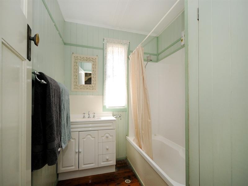 10 Brim Street, Newtown QLD 4350