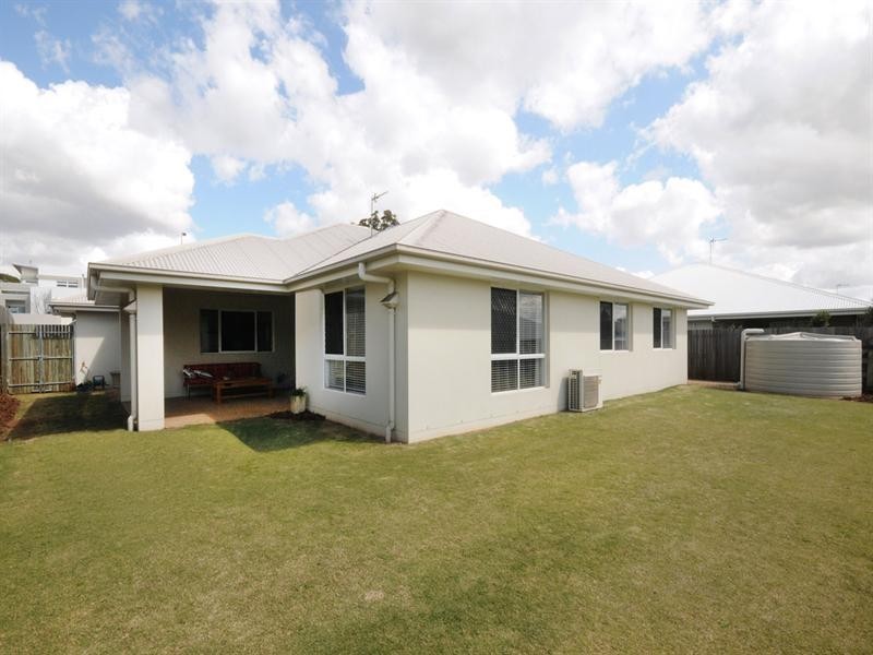 5 Saba Court, Middle Ridge QLD 4350