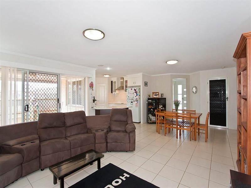 22 Mooney Street, Harlaxton QLD 4350