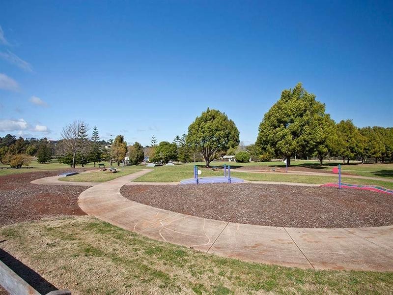 22 Mooney Street, Harlaxton QLD 4350