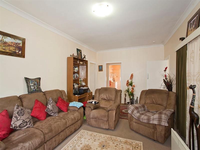 301 Tor Street, Wilsonton QLD 4350