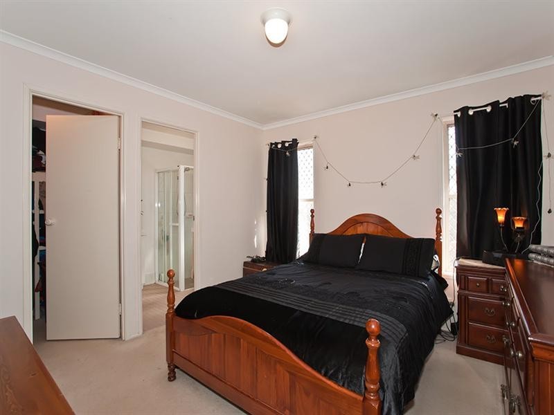 537 Greenwattle Street, Glenvale QLD 4350