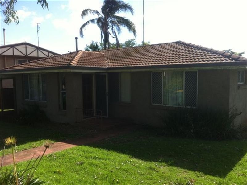 81 Arabian Street, Harristown QLD 4350