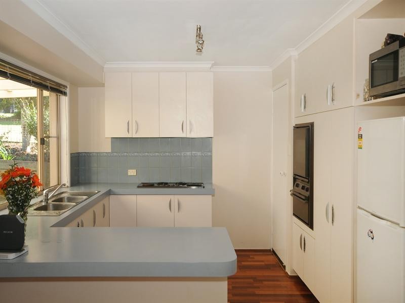 15 Martini Street, Mount Lofty QLD 4350