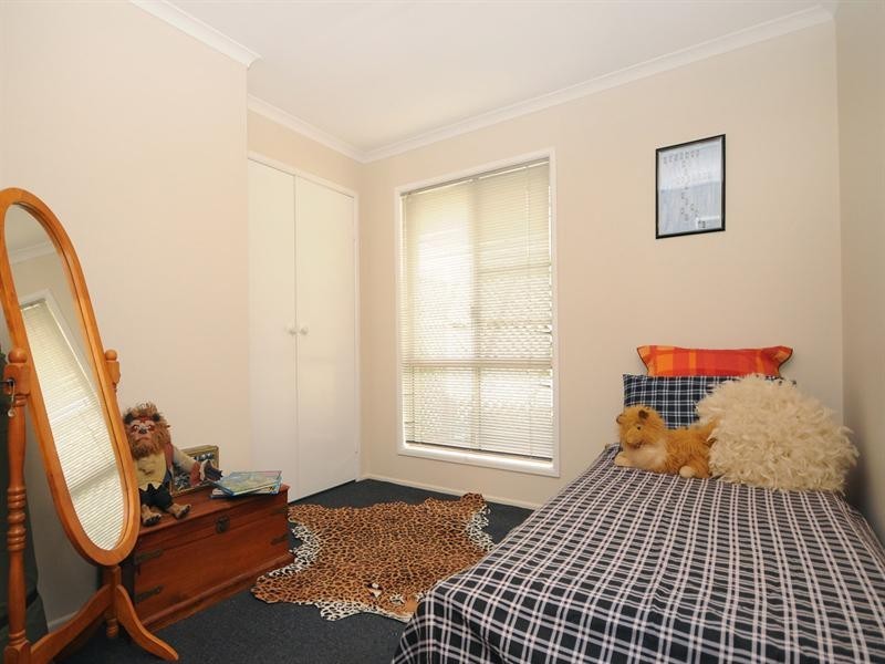 15 Martini Street, Mount Lofty QLD 4350