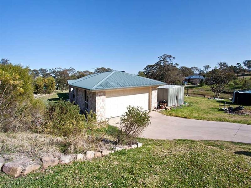 9 Rangeview Drive, Top Camp QLD 4350
