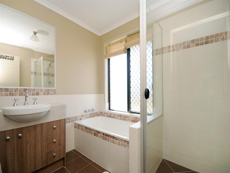 6 Commonwealth Crescent, Gowrie Junction QLD 4352