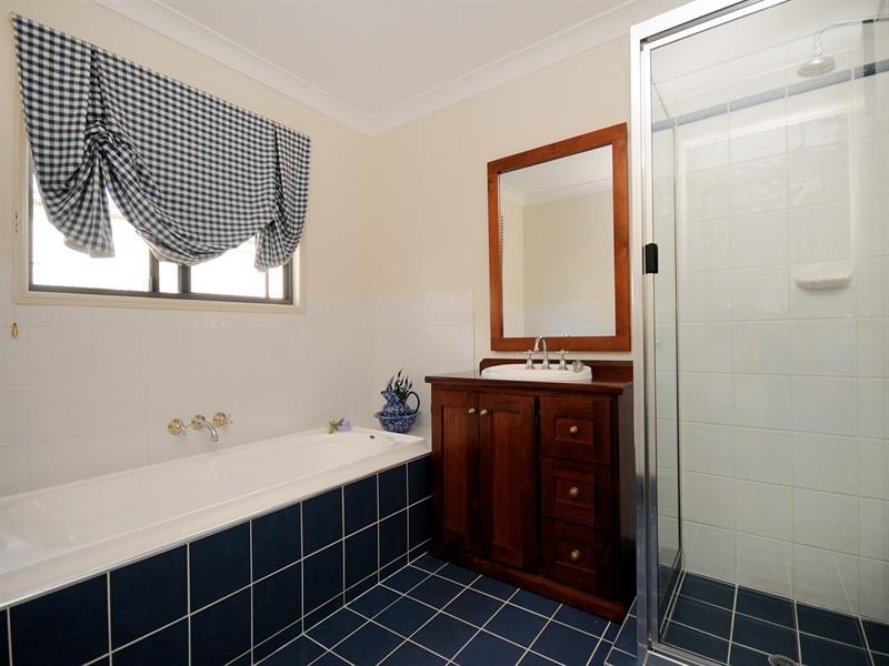 11 Carmelina Court, Hodgson Vale QLD 4352