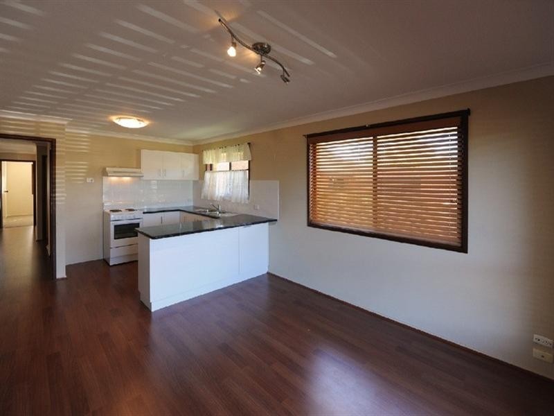 1/7 Agnes Street, Centenary Heights QLD 4350