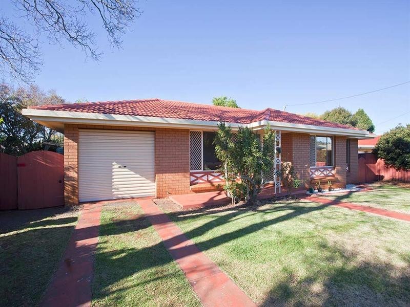 13 Gloucestor Cresent, Darling Heights QLD 4350