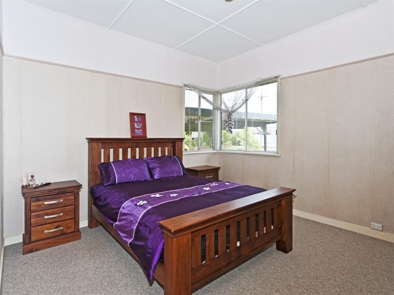 11 Gaydon Street, Newtown QLD 4350
