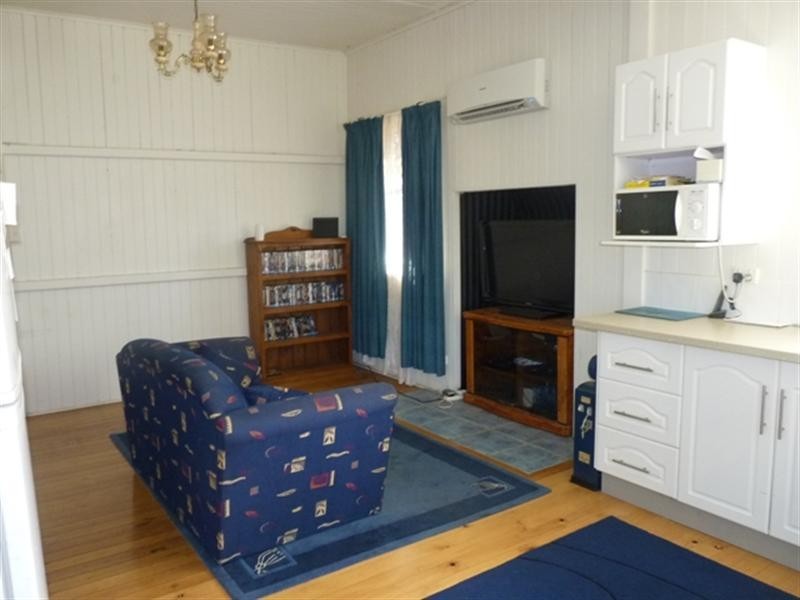 29 York Street, Oakey QLD 4401