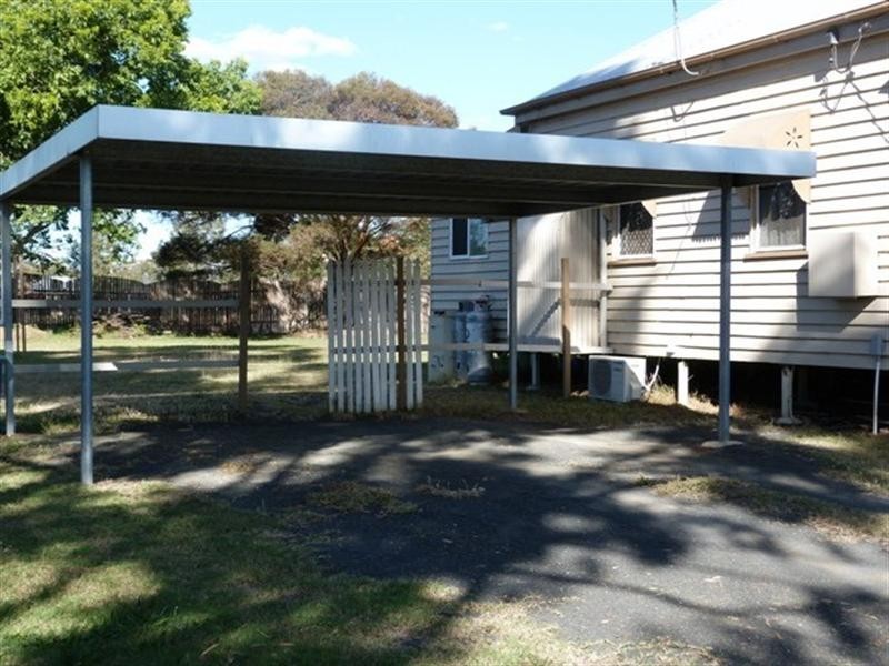 29 York Street, Oakey QLD 4401