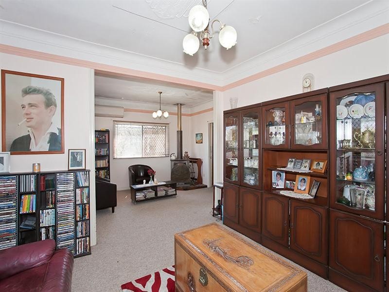 4 Loudon Street, South Toowoomba QLD 4350