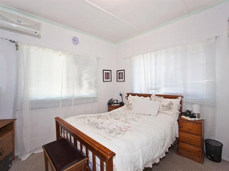 4 Loudon Street, South Toowoomba QLD 4350