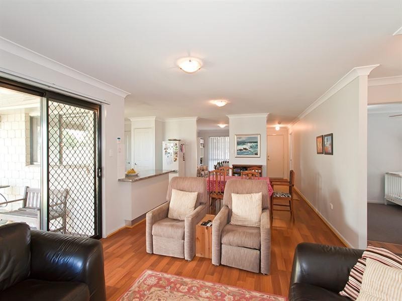 77 Pillar Street, Middle Ridge QLD 4350