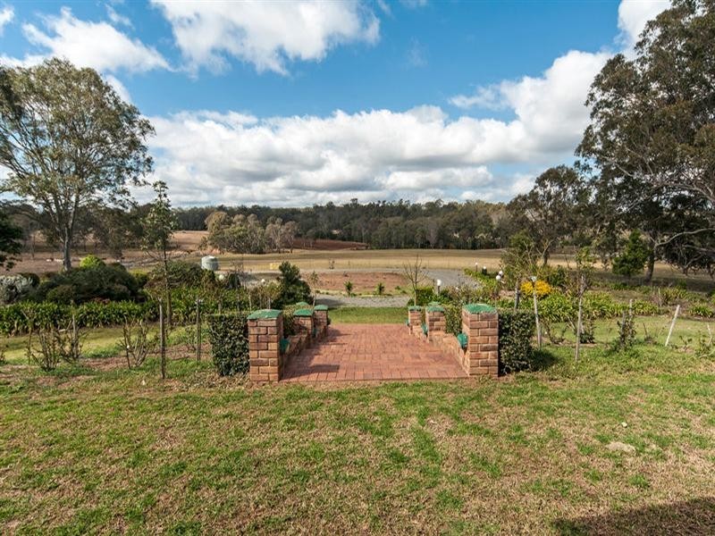 61 Mount Luke Road, Geham QLD 4352