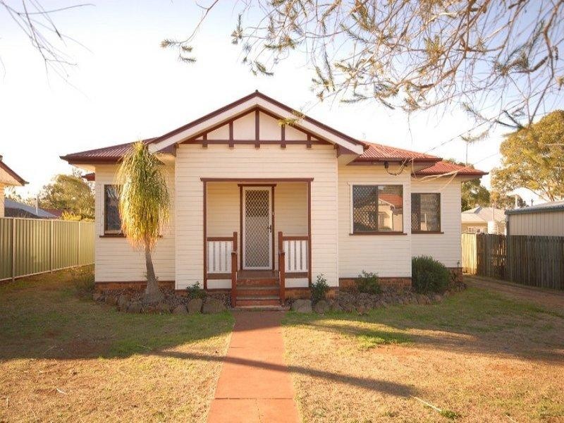 119 Hill Street, Newtown QLD 4305