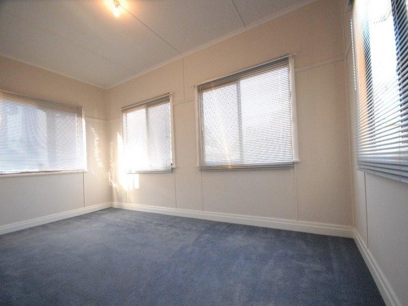 119 Hill Street, Newtown QLD 4305