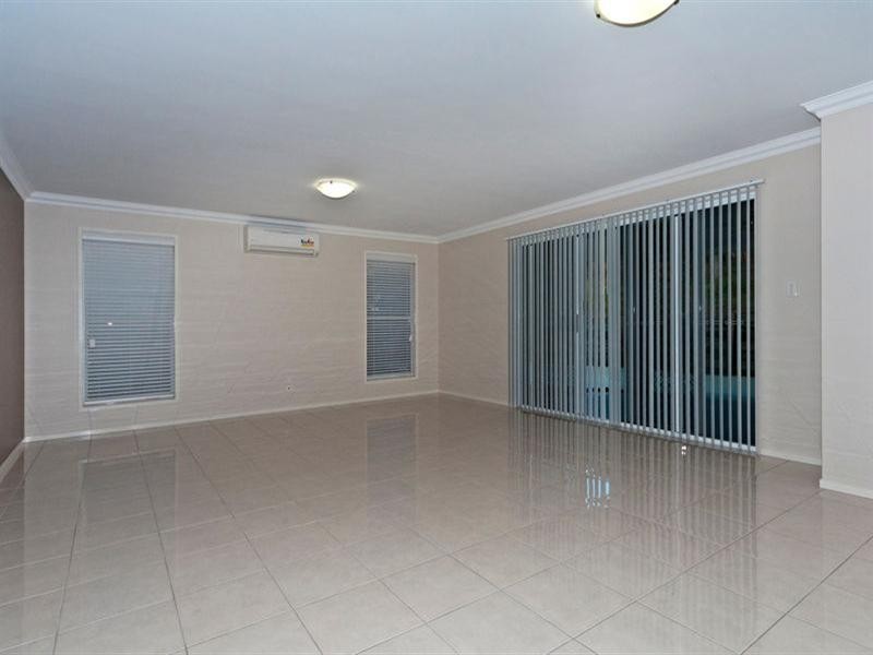 88 Hogg Street, Rockville QLD 4350