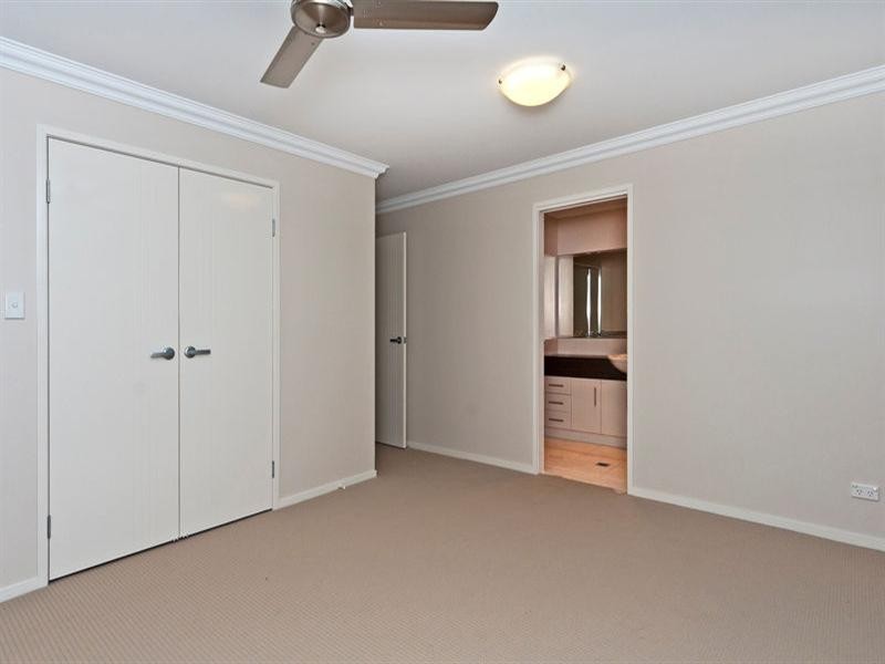 88 Hogg Street, Rockville QLD 4350