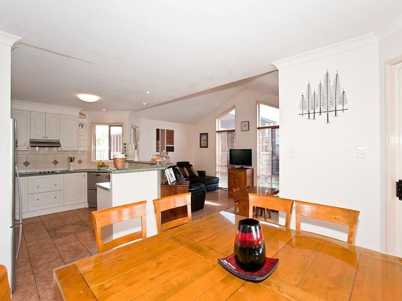 7 Poppy Court, Middle Ridge QLD 4350