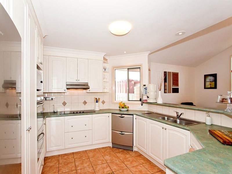 7 Poppy Court, Middle Ridge QLD 4350