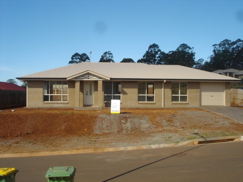 14 Willowburn Drive, Rockville QLD 4350