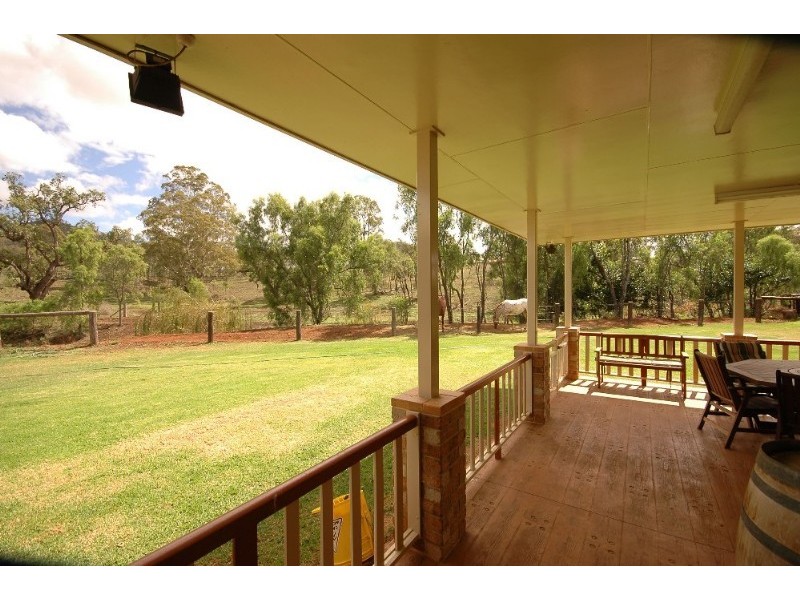 25 Boundary Road, Glenvale QLD 4350