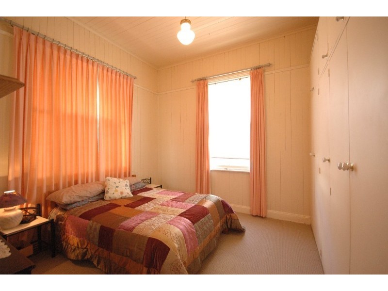 1 Moffatt Street, North Toowoomba QLD 4350