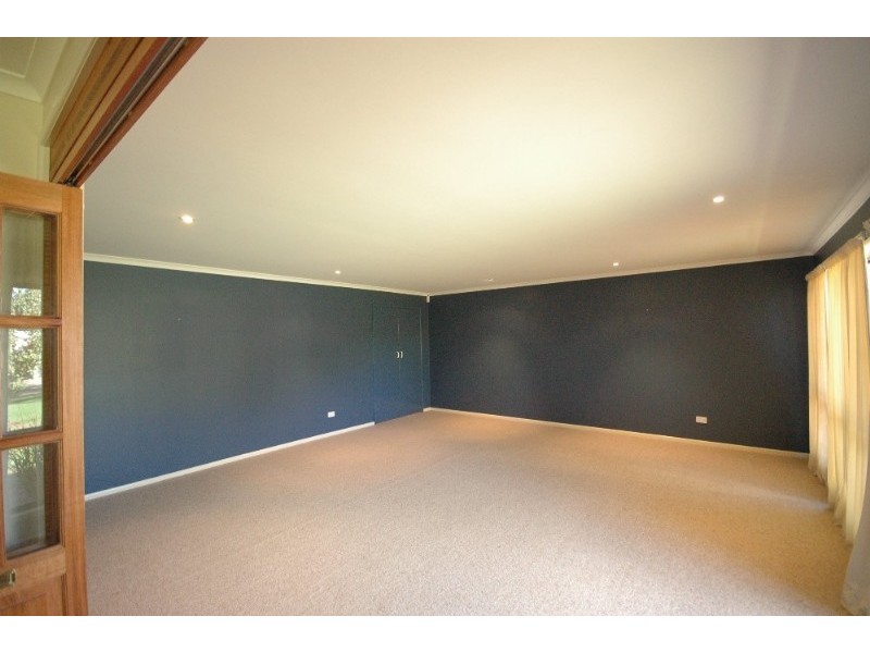 5 Esperanto Court, Kearneys Spring QLD 4350