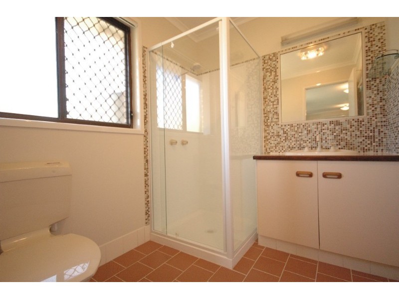 5 Esperanto Court, Kearneys Spring QLD 4350