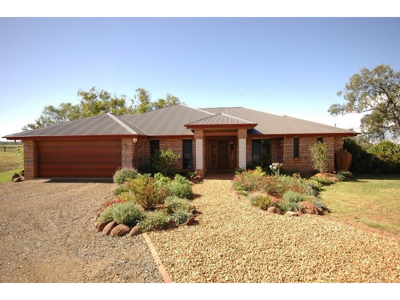 220 Hudson Road, Toowoomba QLD 4350