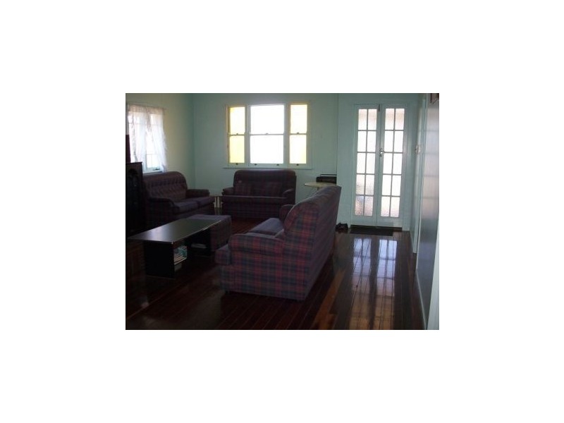 12 George Street, Jandowae QLD 4410