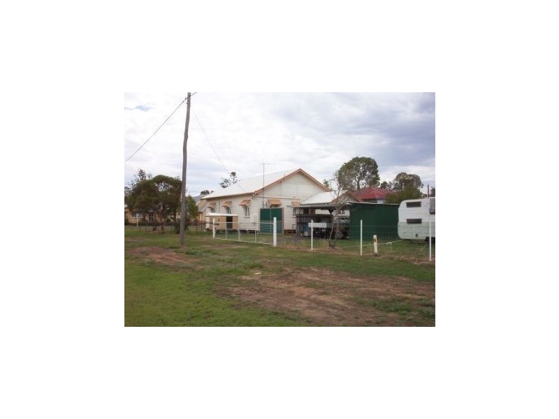 12 George Street, Jandowae QLD 4410