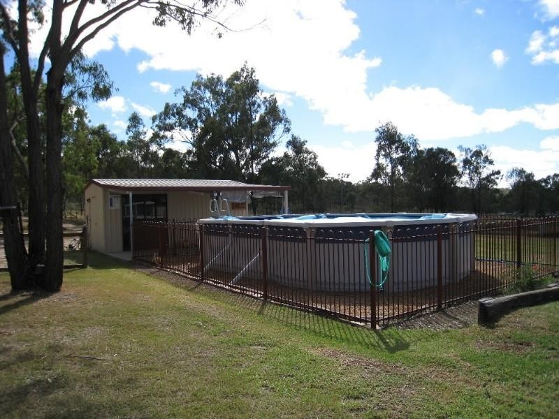 8 Keats Road, Goombungee QLD 4354