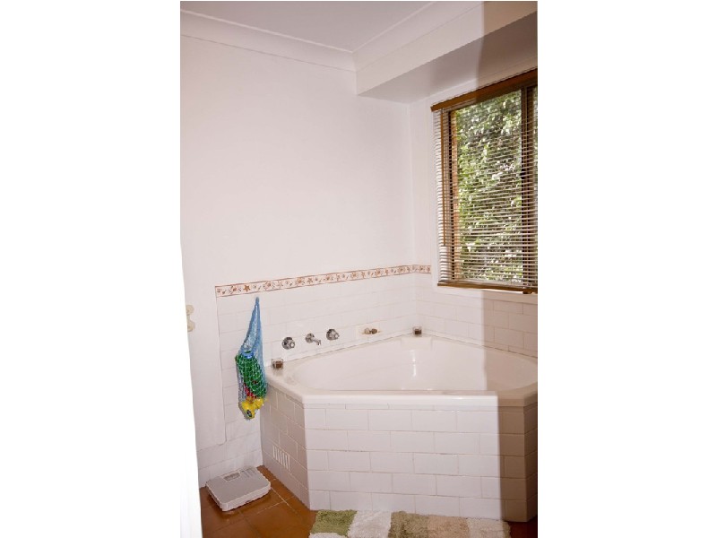 85A Stephen Drive, Woonona NSW 2517