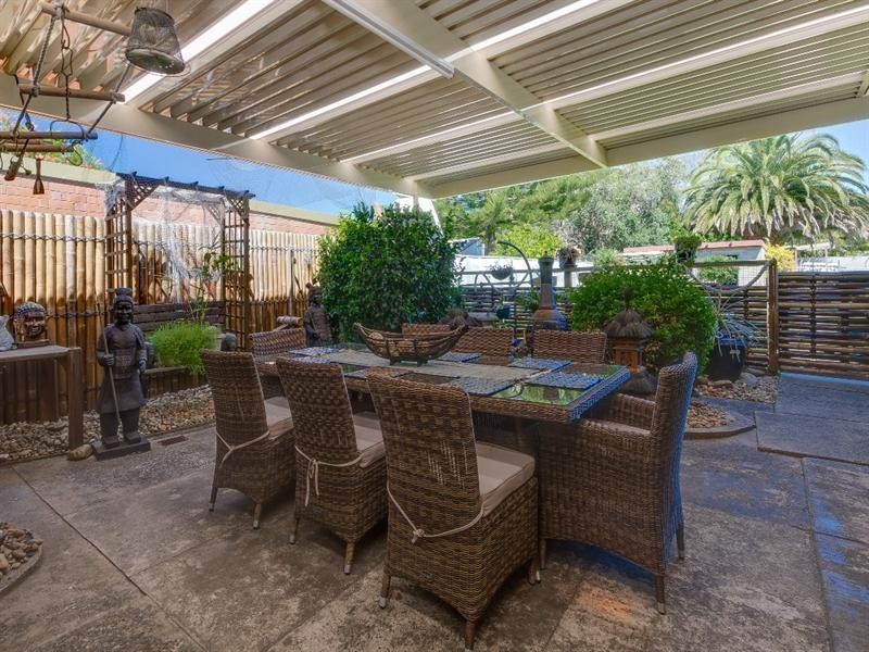 12 Royal Crescent, Woonona NSW 2517