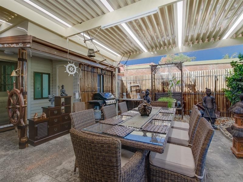 12 Royal Crescent, Woonona NSW 2517